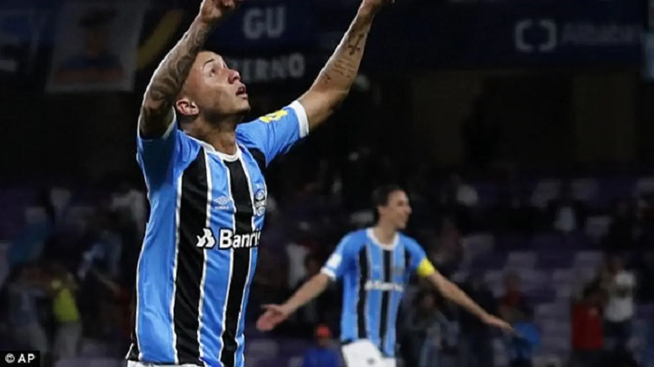 striker Gremio, Everton Soares masuk daftar beli Arsenal