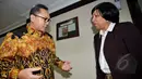Ketua MPR Zulkili Hasan (kiri) berbincang dengan Duta Besar Kuba untuk Indonesia Enna Viant Valdes di Ruang Pimpinan MPR, Jakarta, Selasa (17/3/2015). Pertemuan tersebut membahas kerja sama kedua belah negara.(Liputan6.com/Andrian M Tunay)