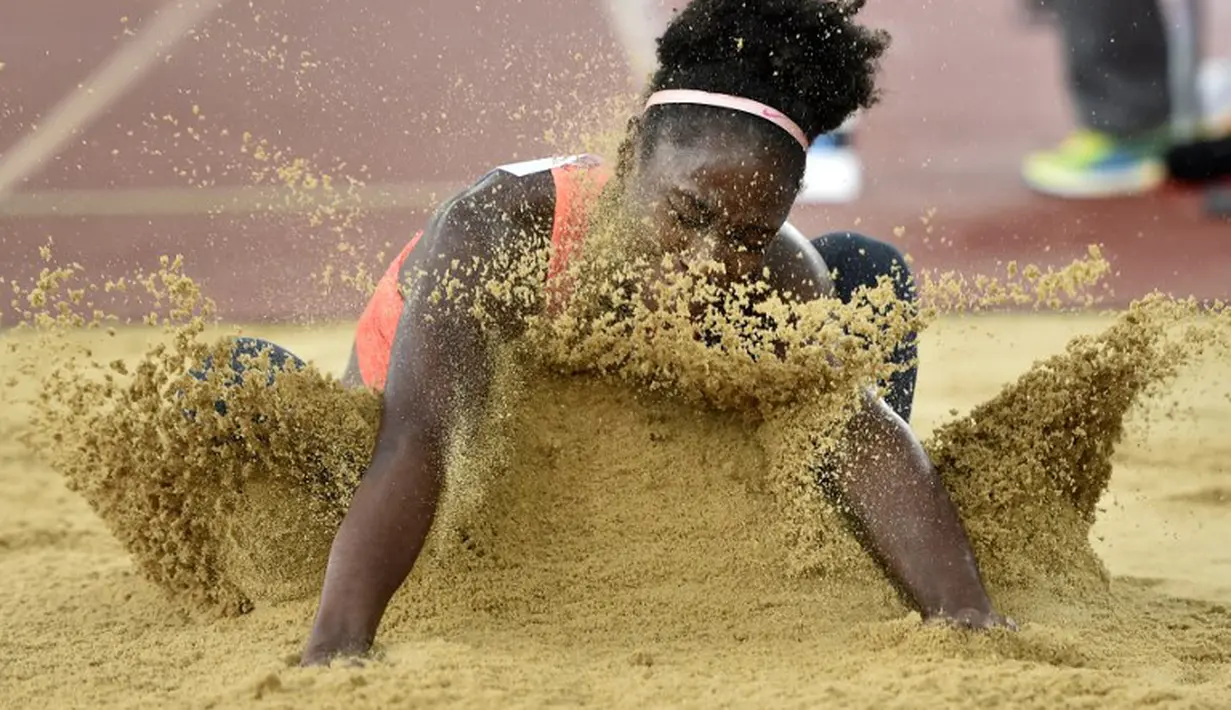 Atlet AS, Tianna Bartoletta, beraksi di nomor lompat jauh putri Liga Berlian IAAF di Zurich, Swiss. (3/9/2015). (AFP Photo/Michael Buholzer)