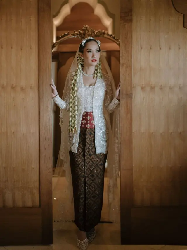 Ariel Tatum (Instagram/@didietmaulana dan @svarna_byikatindonesia)