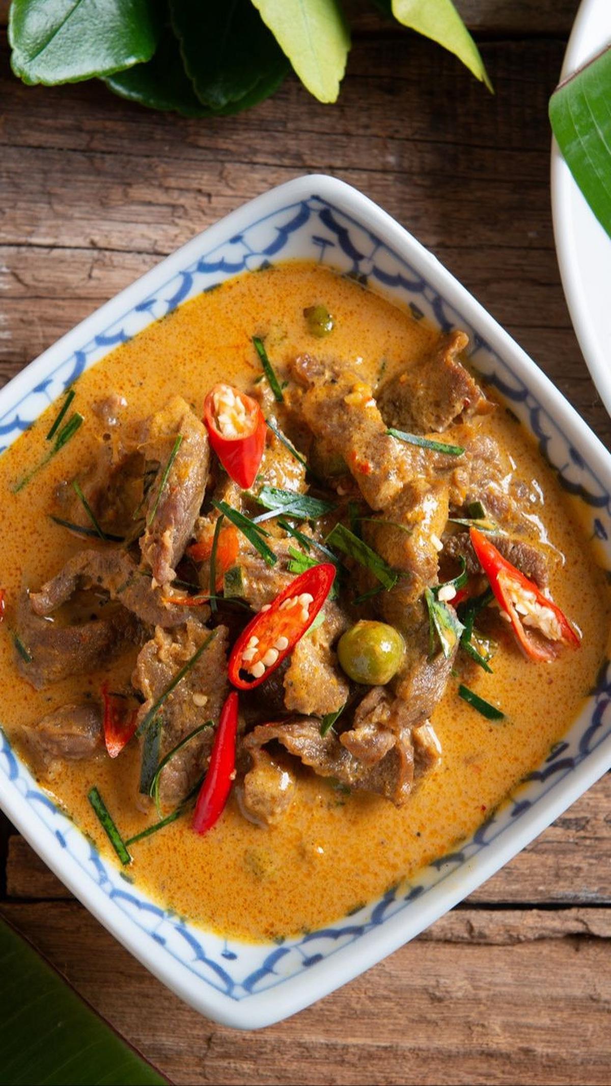 <b>6. Rendang Kambing Bumbu Kuning</b><br>