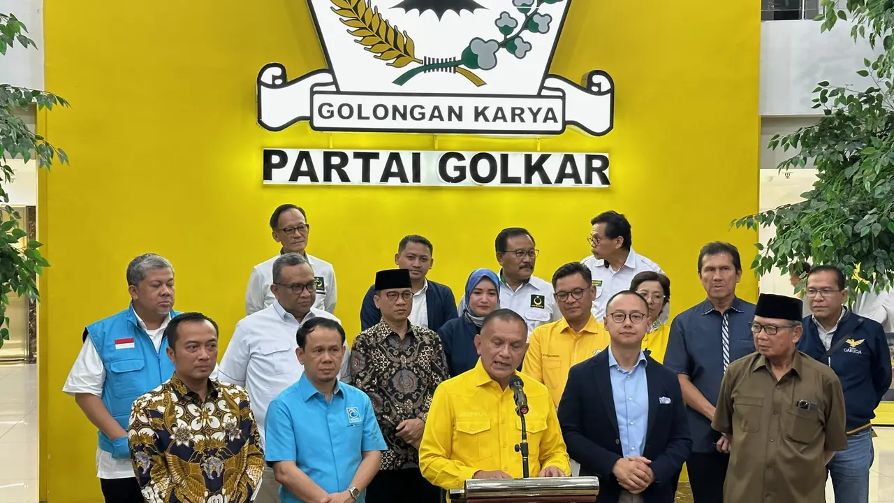 Sekjen Golkar Lodewijk Paulus saat menggelar konferensi pers Koalisi Indonesia Maju di DPP Golkar, Jakarta, Rabu (20/9/2023).