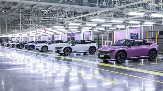 Honda Pakai Robot dan AI untuk Produksi Mobil Listrik (Carscoops)