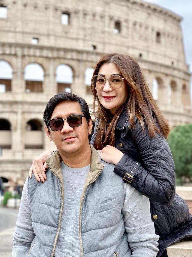 Andre Taulany bersama Istrinya, Rien Wartia Trigina