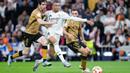 Real Madrid harus berjuang ekstra membendung perlawanan sang tamu. Los Blancos lolos ke partai final Copa Del Rey dengan kemenangan agregat 5-4. (AP Photo/Bernat Armangue)