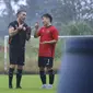 Pelatih Persija Jakarta, Thomas Doll, menyambut antusias kedatangan Ryo Matsumura pada musim ini. (dok. Persija Jakarta)