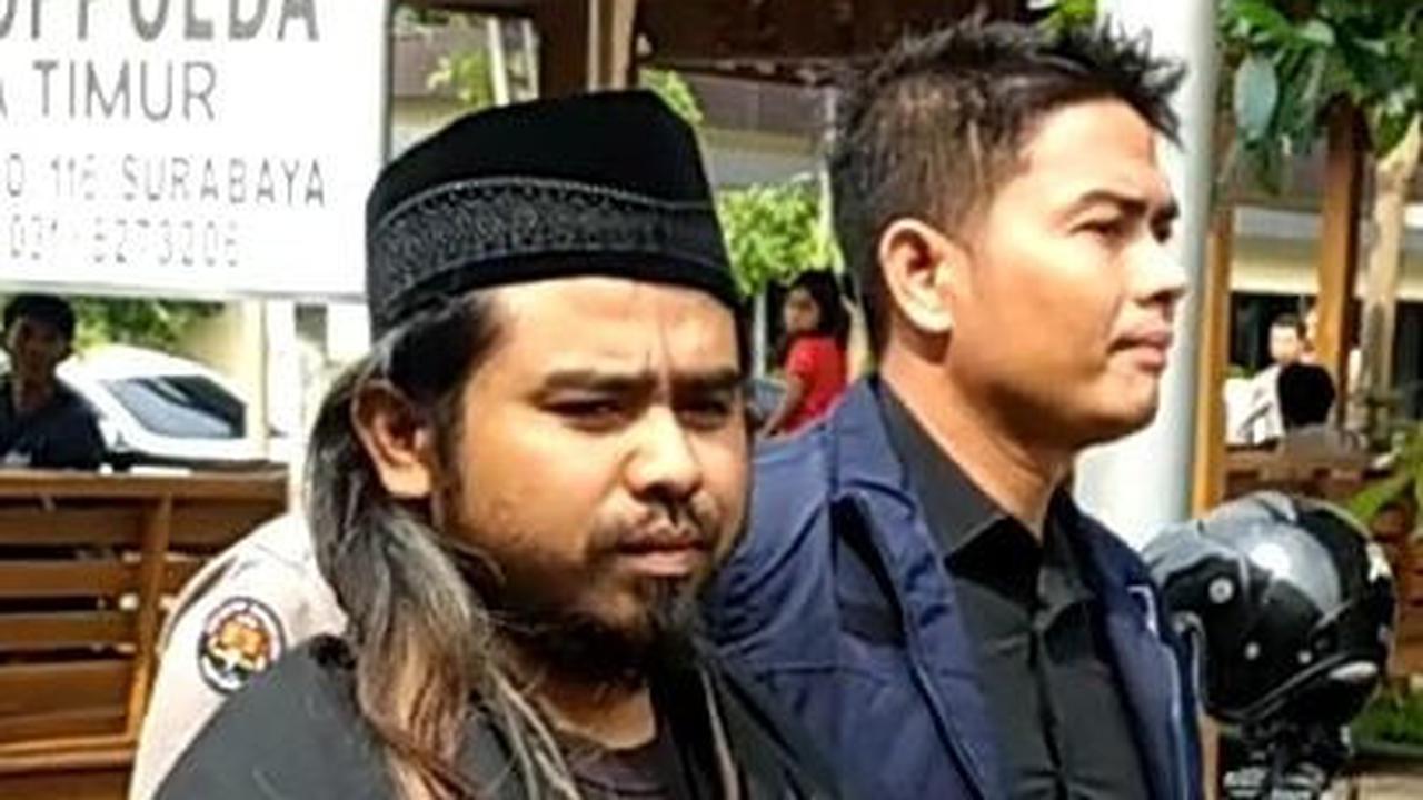 VIDEO: Gus Samsudin Terancam Dijerat UU ITE & Penistaan Agama Akibat Viral Konten 'Tukar Pasangan