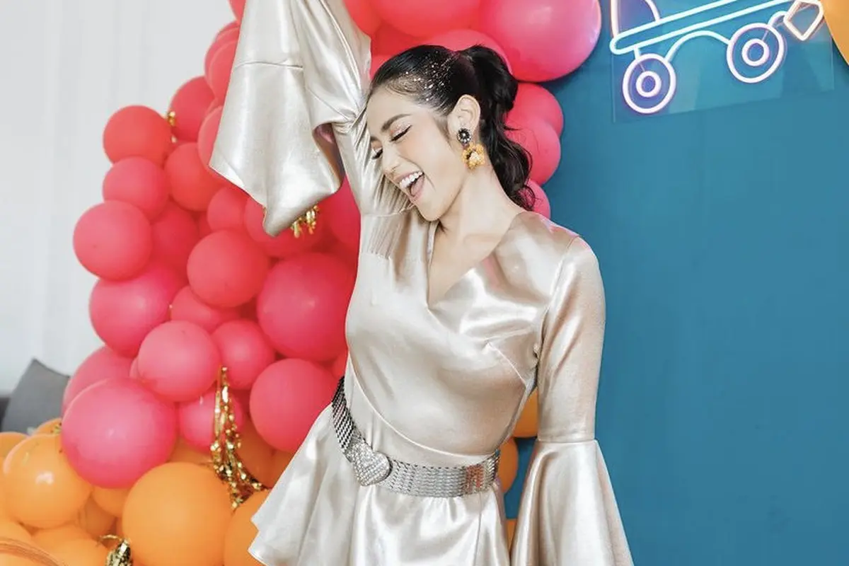 Jessica Iskandar ulang tahun di rumah baru