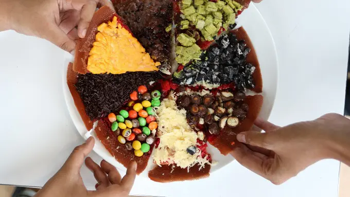 Sajian Anti Mainstream, Martabak Telur Petai, Jengkol,dan Gudeg