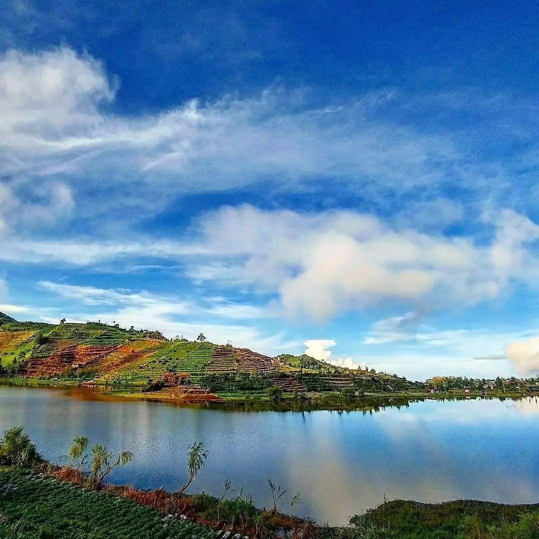 Telaga Cebong, Desa Sembungan, Dieng, Jawa Tengah. (Sumber Foto: ramenow/Instagram)