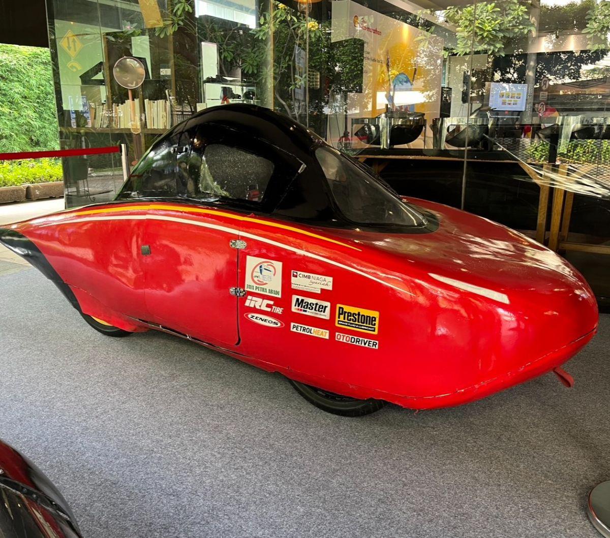 Dalam persiapan untuk berlaga di Shell Eco-Marathon 2024, Zahran Mizuya, Manager Tim Arjuna UI, mengungkapkan bagaimana mereka telah menghadirkan inovasi baru di berbagai sektor