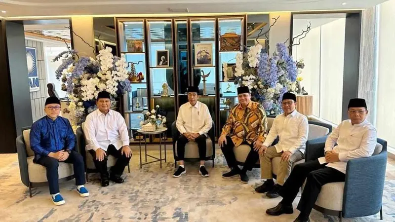 Presiden Joko Widodo (Jokowi) kumpul bersama lima ketua umum partai politik pendukung pemerintah (Istimewa)