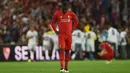 Christian Benteke merupakan salah satu rekrutan pertama Jurgen Klopp saat dipercaya menangani Liverpool. Pemain asal Belgia tersebut didatangkan menuju Anflied dengan biaya 46,5 juta euro dari Aston Villa. Dengan biaya yang cukup mahal, sayangnya ia gagal menunjukkan performa terbaiknya. Sebagai penyerang, Benteke hanya mampu mencetak 10 gol dan enam assist dalam 42 penampilannya di semua kompetisi. Alhasil, ia kemudian dilepas semusim berikutnya. (AFP/Paul Ellis)