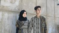 Model batik couple terbaru 2025 untuk kondangan (sumber: pinterest)
