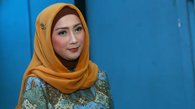 [Bintang] Desy Ratnasari