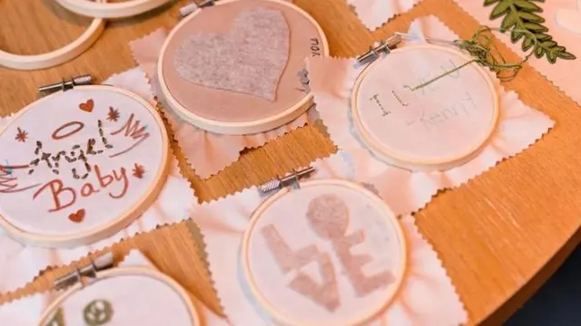 Kylie Jenner Gelar Baby Shower Mewah Bertema Jerapah, Dapat Kado Stroller Seharga Rp62 Juta
