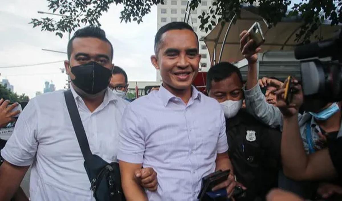 <br>Ali menyebut, barang bukti itu akan disita untuk menguatkan sangkaan kepada Eko Darmanto.&nbsp;