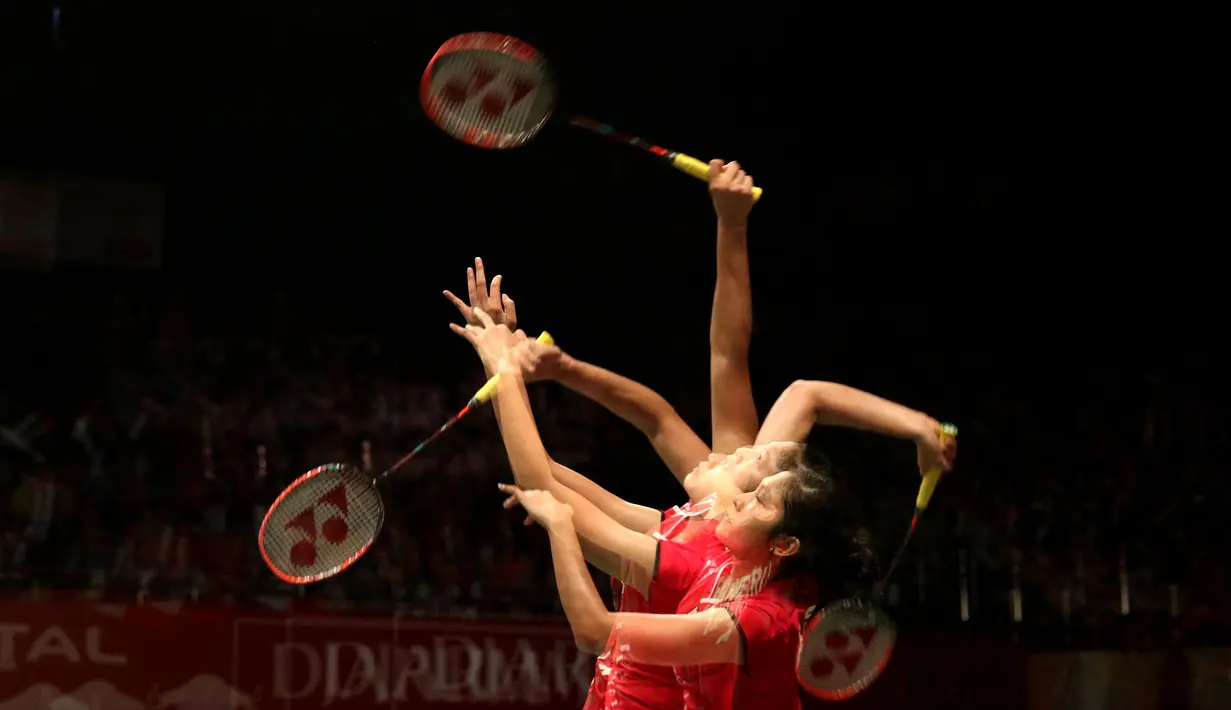 Linda Wenifanetri yang sukses melibas unggulan keempat asal Taiwan, Tai Tzu Ying, dalam pertandingan seru tiga gim 14-21, 22-20, 21-12. (Bola.com/Arief Bagus)