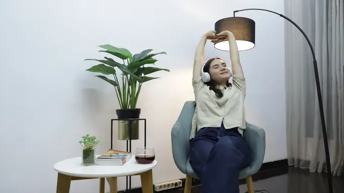 wanita november headphone stretch