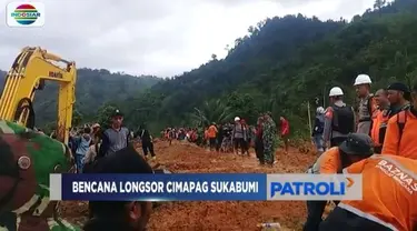 Guna mempercepat proses evakuasi korban longsor di Kampung Cimapag, Sukabumi, BNPB telah menambah sejumlah alat berat.