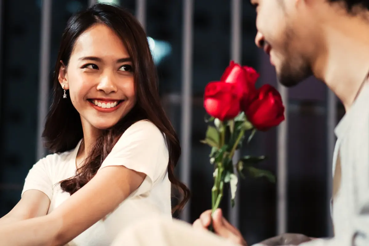 perempuan dan jatuh cinta