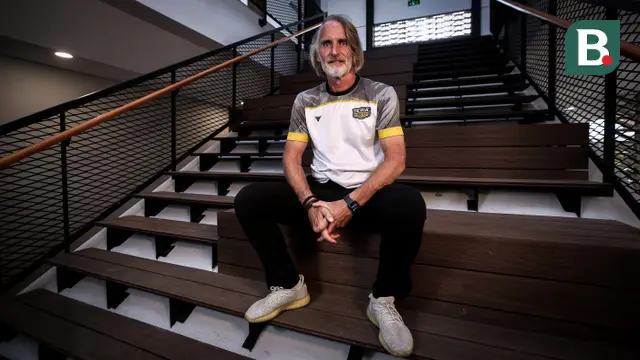 Pelatih Dewa United Jan Olde Riekerink