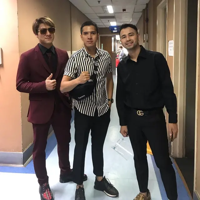 Jarang Tersorot, Ini 6 Potret Kebersamaan Rizky Billar dan Kakaknya