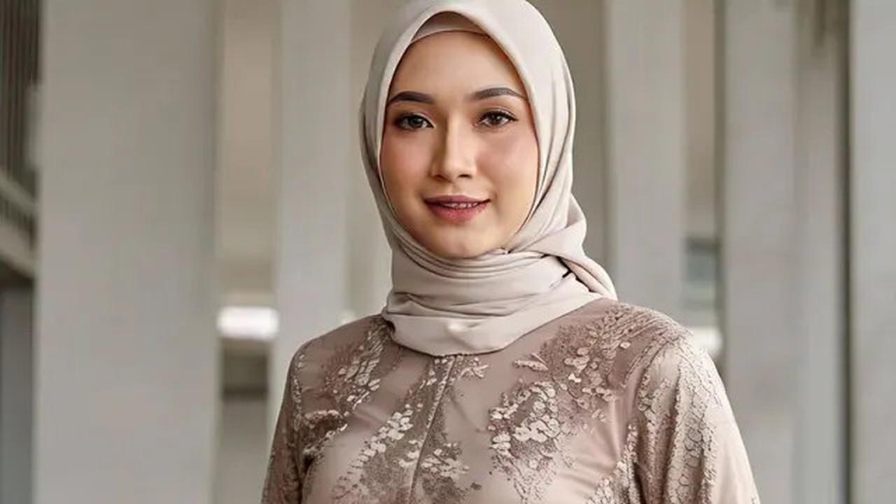 5 Tren Model Gamis Brokat Terbaru 2025, Tampil Anggun dan Stylish di Acara Spesial
