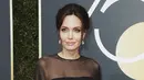 Beberapa waktu lalu, di sebuah wawancara Jolie mengakui rasa bangganya bisa bekerja sama dengan anak laki-lakinya dalam pembuatan film They Killed My Father ini. (AFP/Frederick M.Brown)