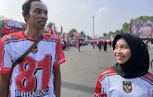 Cerita Sejoli dari Bogor Berangkat Subuh Demi Rayakan HUT RI di Monas