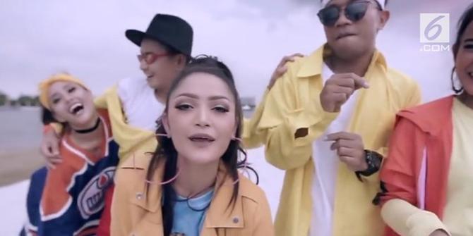 VIDEO: 'Lagi Syantik' Kalahkan Despacito di Chart Billboard