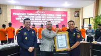 Bea Cukai Mataram menerima penghargaan dari Kepolisian Resor Kota Mataram atas komitmen dan sinerginya dalam kegiatan pencegahan, pemberantasan, penyalahgunaan dan peredaran gelap narkoba (Istimewa)