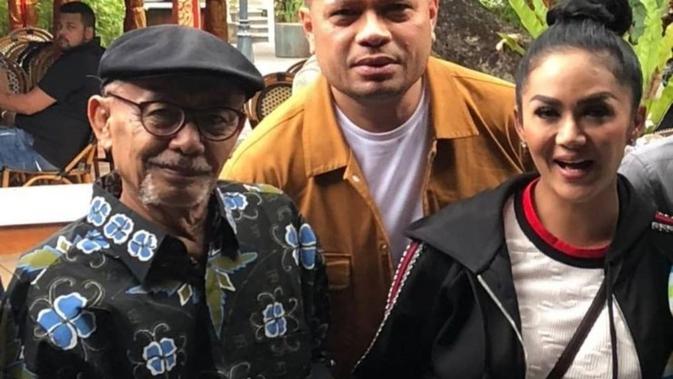 Kenangan Raul Lemos Bersama Ayah Krisdayanti saat Menikah - Vimarsana News