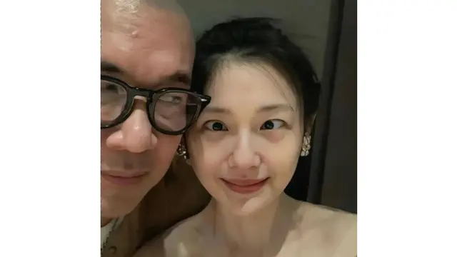 6 Foto Pernikahan DJ Koo dan Barbie Hsu yang Baru Terkuak, Tampil Romantis