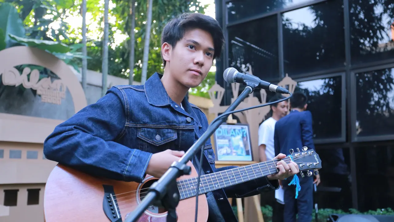 [Bintang] Iqbaal CJR