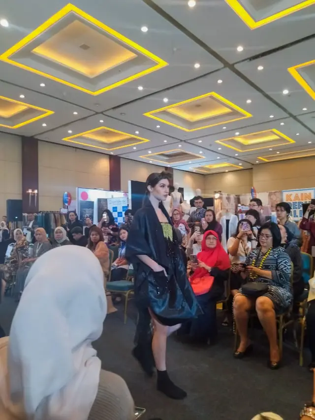 [Fimela] Fashionlink Showroom & Market JFW 2020