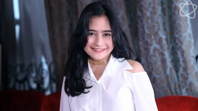 [Bintang] Gaya Prilly Latuconsina