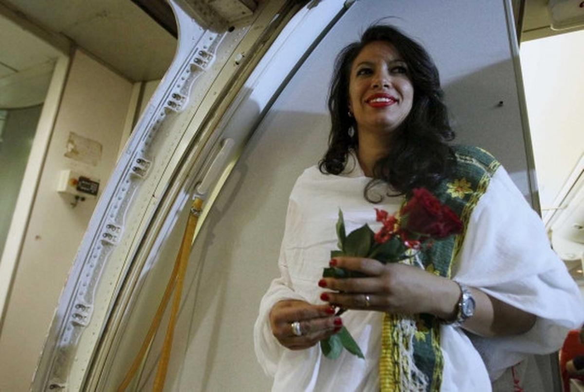 Keren, kru di penerbangan Ethiopian Airlines ini wanita semua