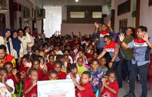 Rayakan HUT ke-68, Pertamina Berbagi Kasih dengan 375 Anak Yatim di Papua Maluku