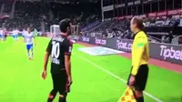 Dilempar Roti, Sikap Hakan Calhanoglu Menuai Simpati 