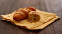 Terlalu sering jajan? Ini resep pisang molen untuk camilan hemat di rumah. (Via: easy-oishi.blogspot.com)