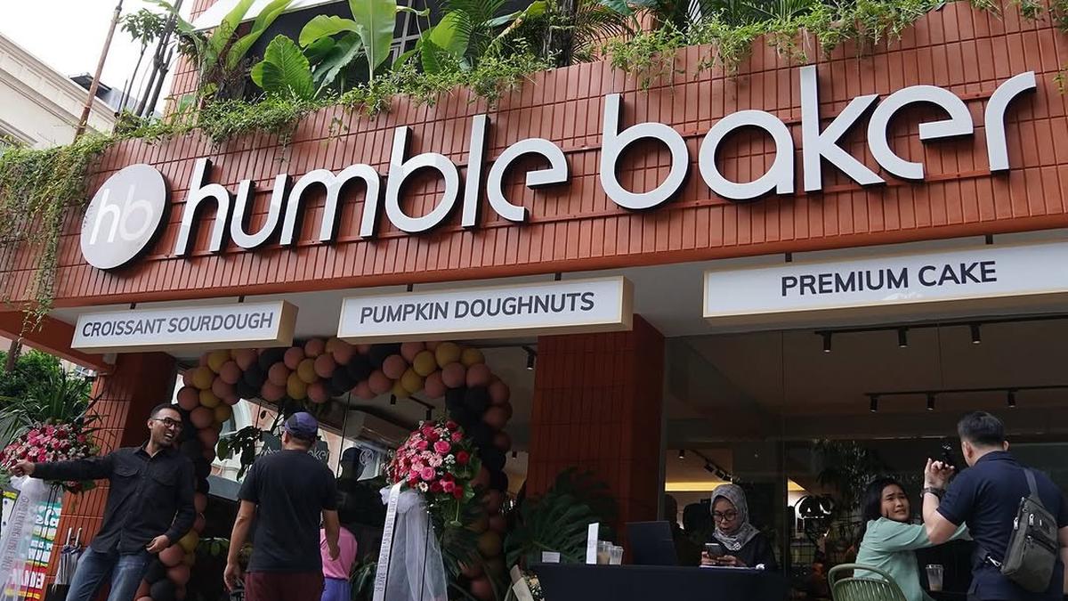 8 Potret Grand Opening Bakery Milik Deddy Corbuzier, Tawarkan Produk Premium