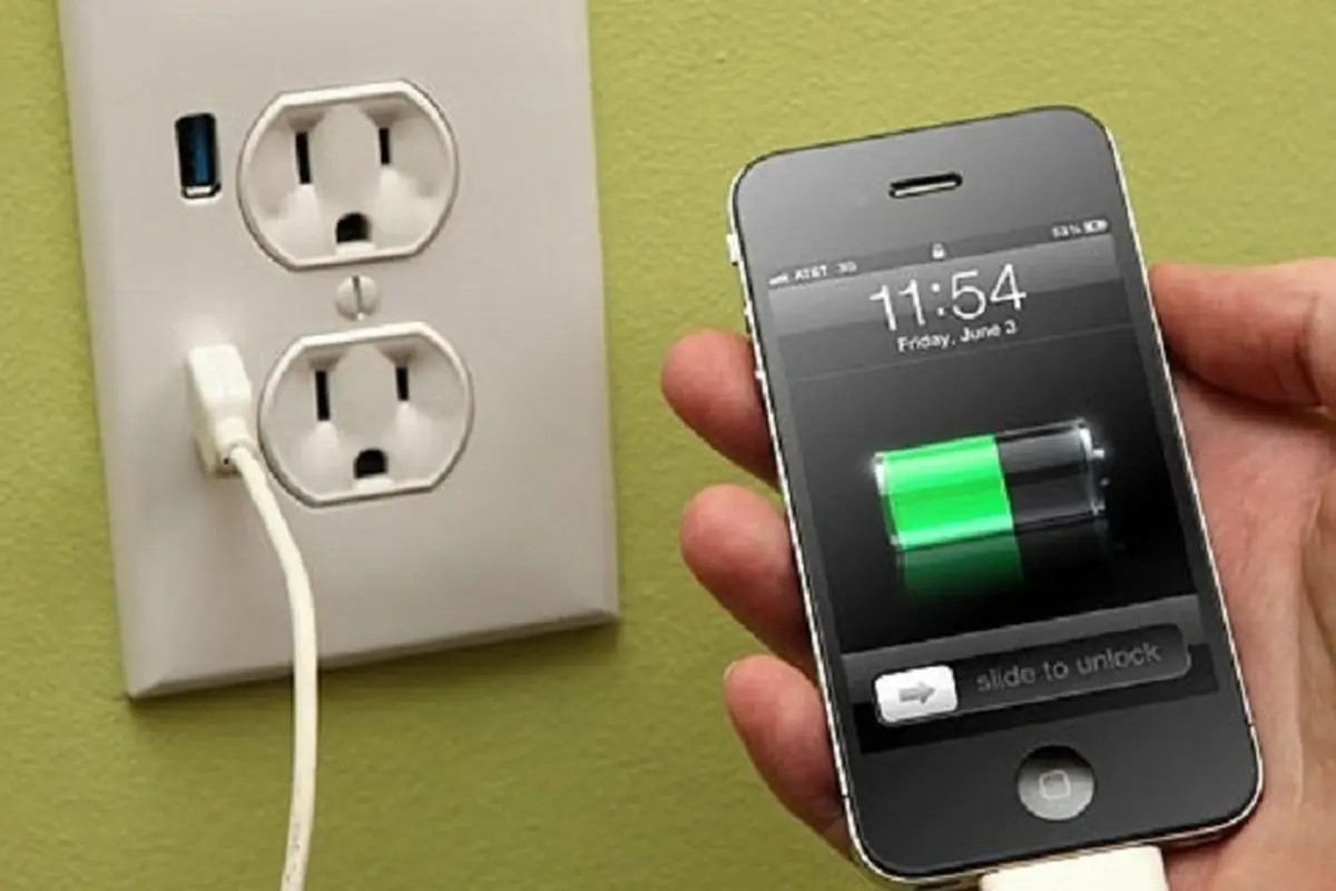 Tips Aman Mengisi Ulang Baterai Gadget Anda