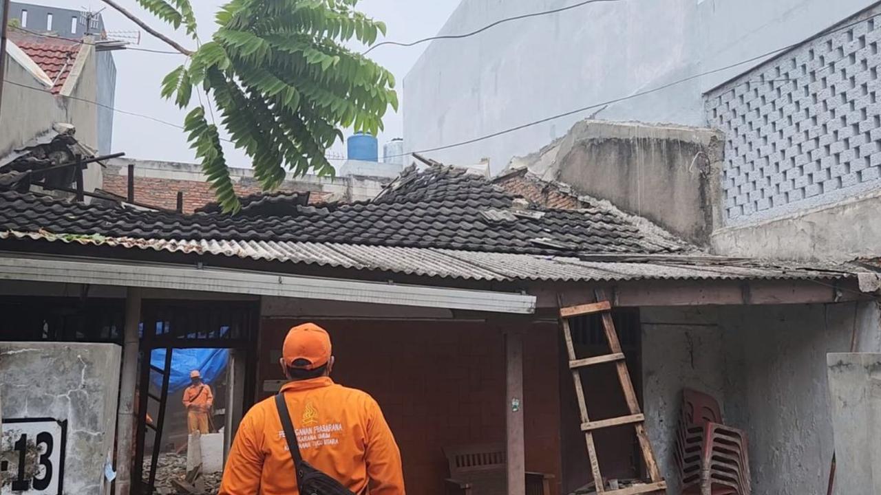 Kondisi Putri membuat Boy, salah satu konten kreator yang hatinya tertegun. Boy awalnya melihat Putri secara langsung dengan pakaian tidak terurus.