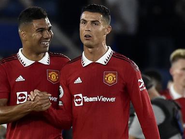 Gelar pemain tua termahal berhasil diraih oleh Casemiro. Manchester United menjadi klub yang rela mengeluarkan 60 juta pounds untuk mendatangkan Casemiro yang sudah berumur 30 tahun. Jika melihat dari sisi kualitas, Casemiro layak dihargai 60 juta pounds. Pengalamannya sebagai trio lini tengah mematikan Real Madrid tentu patut dihargai mahal. (AP Photo/Rui Vieira)