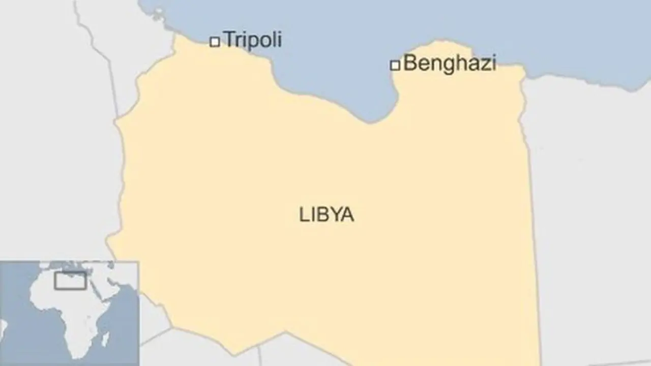 Ledakan bom bunuh diri di markas tentara Libya. (BBC)