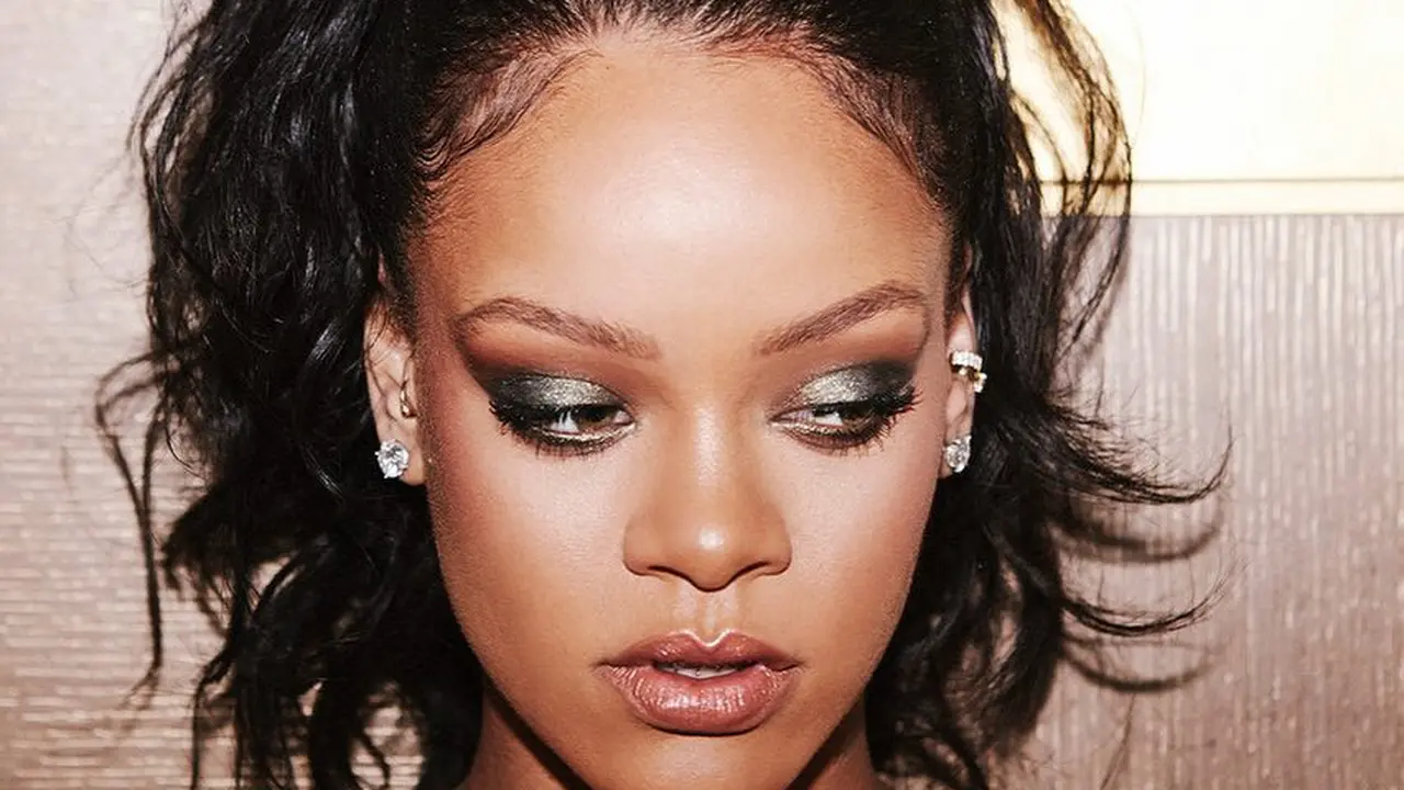[Bintang] Rihanna