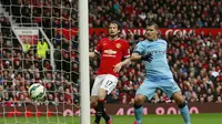 Menit 8, Aguero Bobol MU
