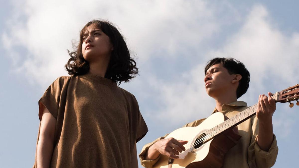 Banda Neira Memotret Kelas Pekerja Ibu Kota Lewat Video Klip Mimpilah Seliar-liarnya