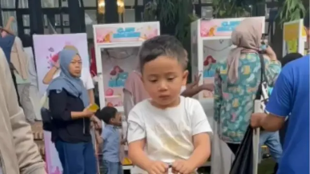 Rayyanza di Ulang Tahun Azura (jnstagram tercipungcipung)